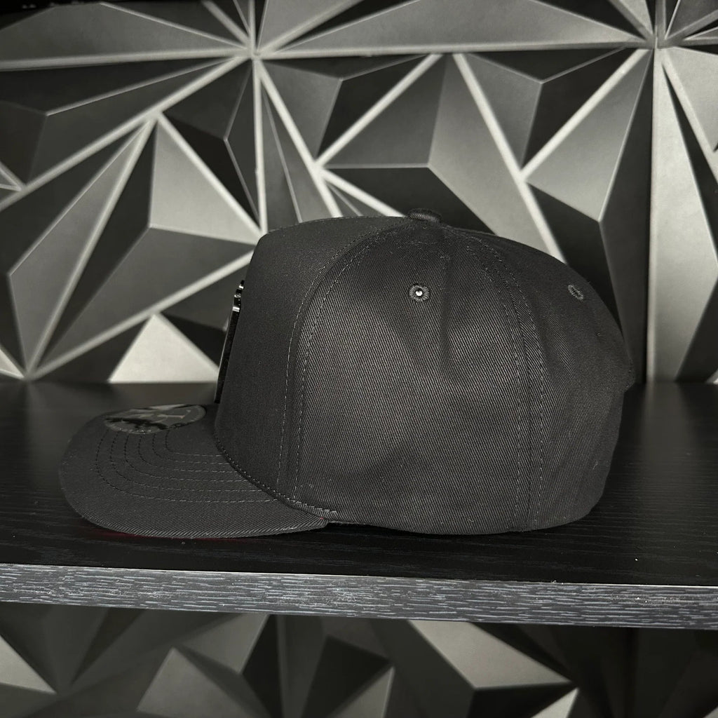 Playing Cards SnapBack Baseball Cap - Black/Red