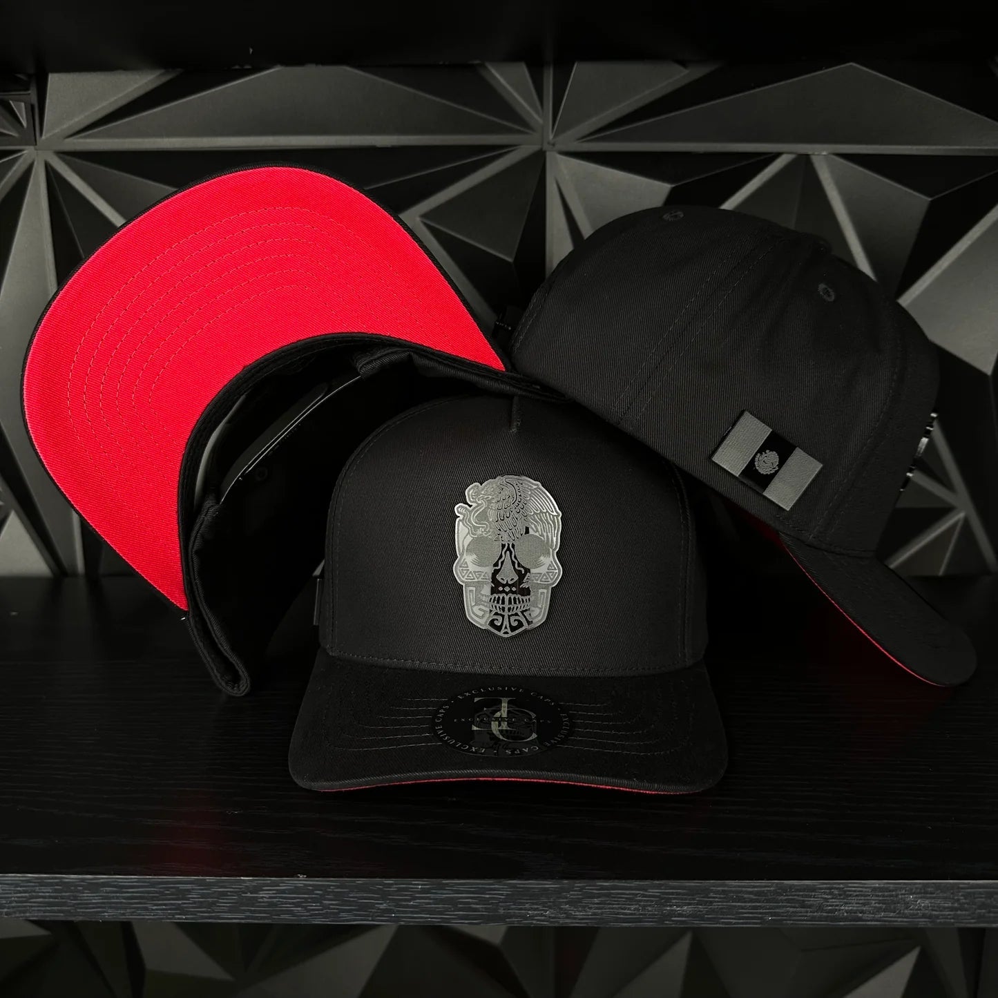 Mexico Skull Snapback Cap - Black/Red