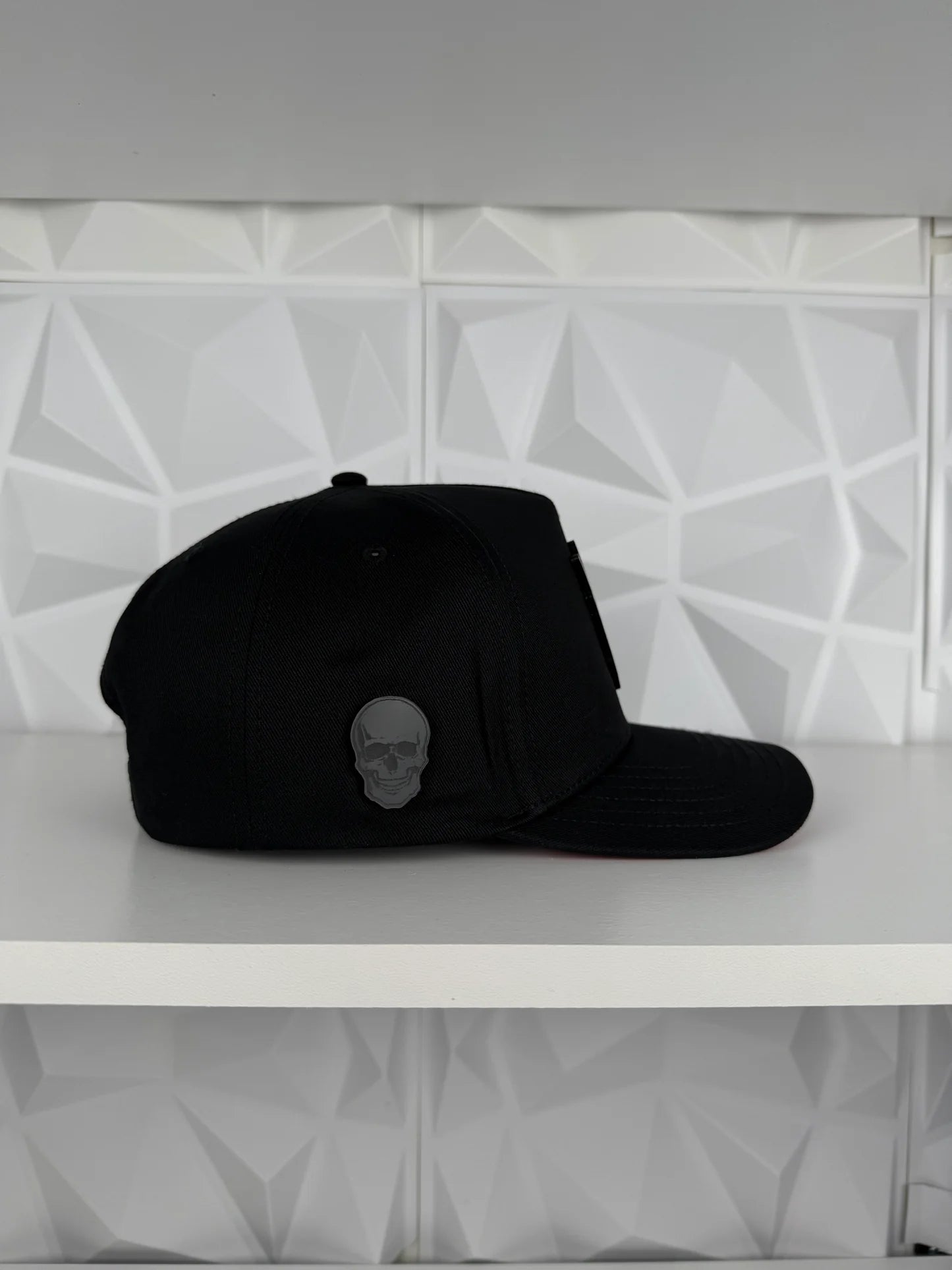 Skull Plate SnapBack Cap - Black/Red