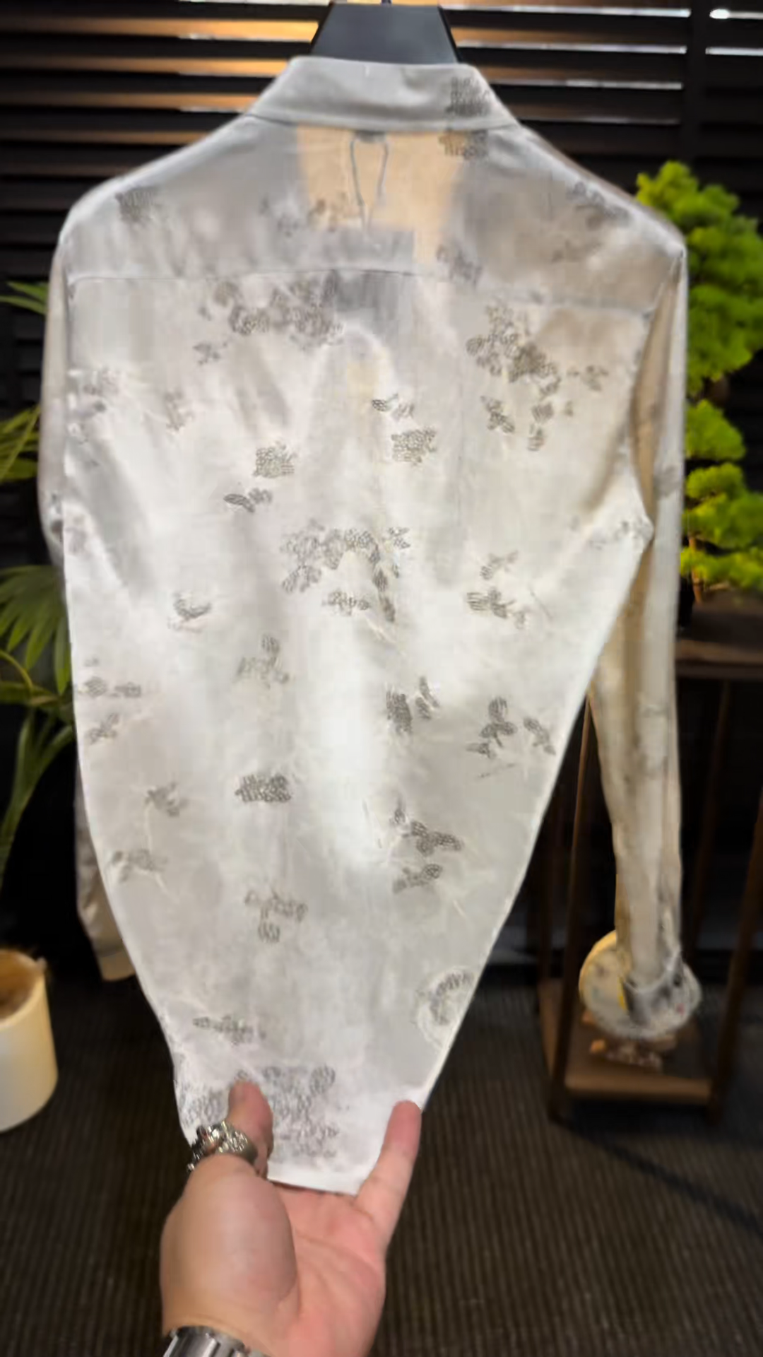 Light Gray Silk-Look Patterned Long Sleeve Shirt