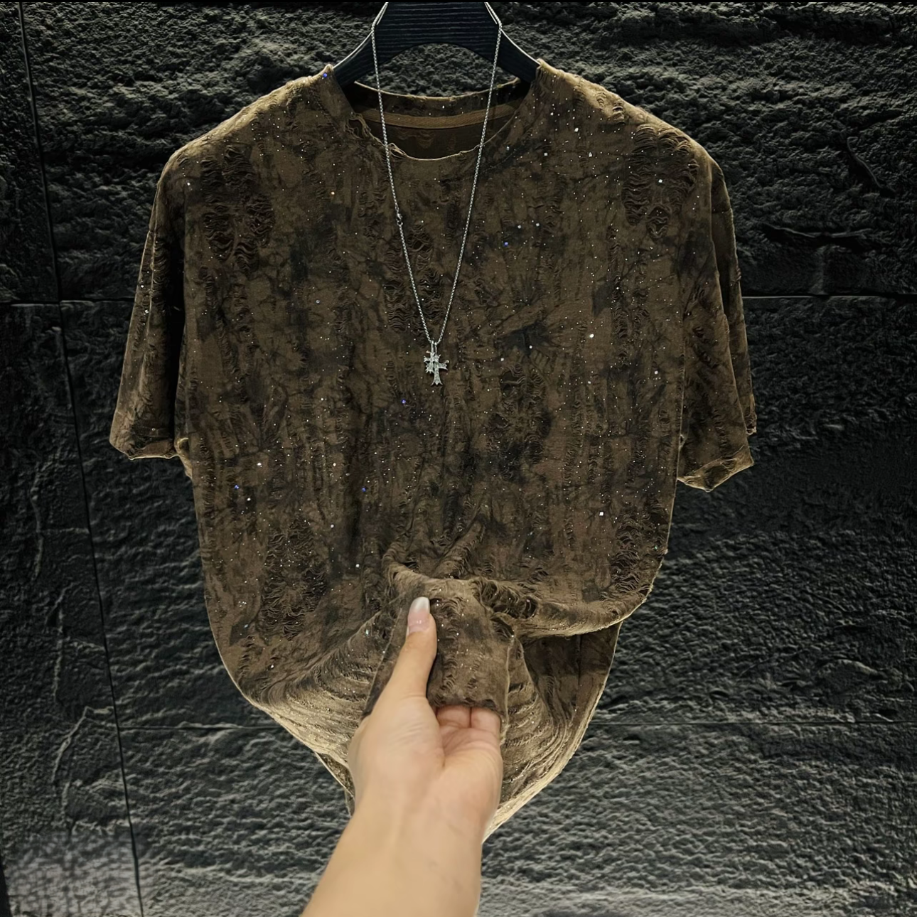 Rhinestone Ripped Pattern T-shirt