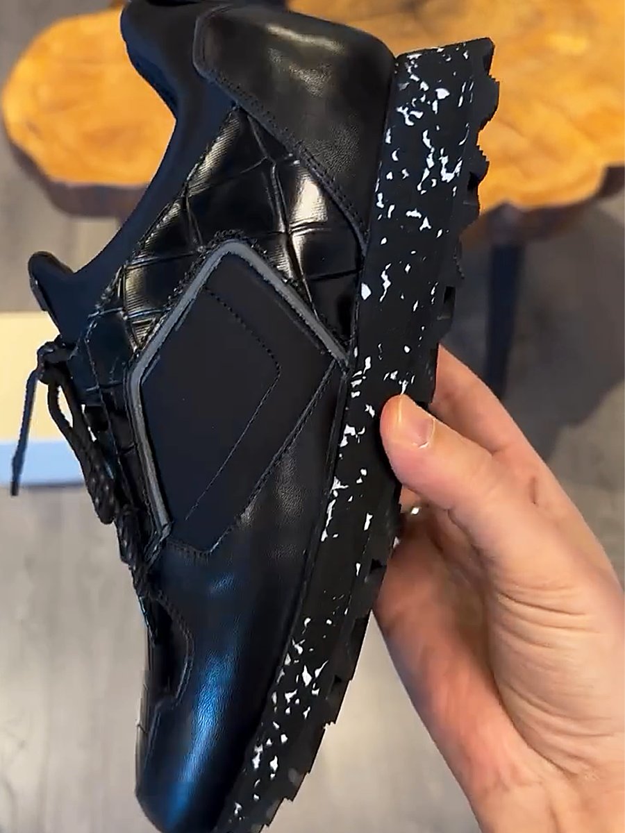 Men's Embossed Leather Sneakers