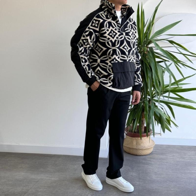 Patterned Plush Sweatshirt With Pockets