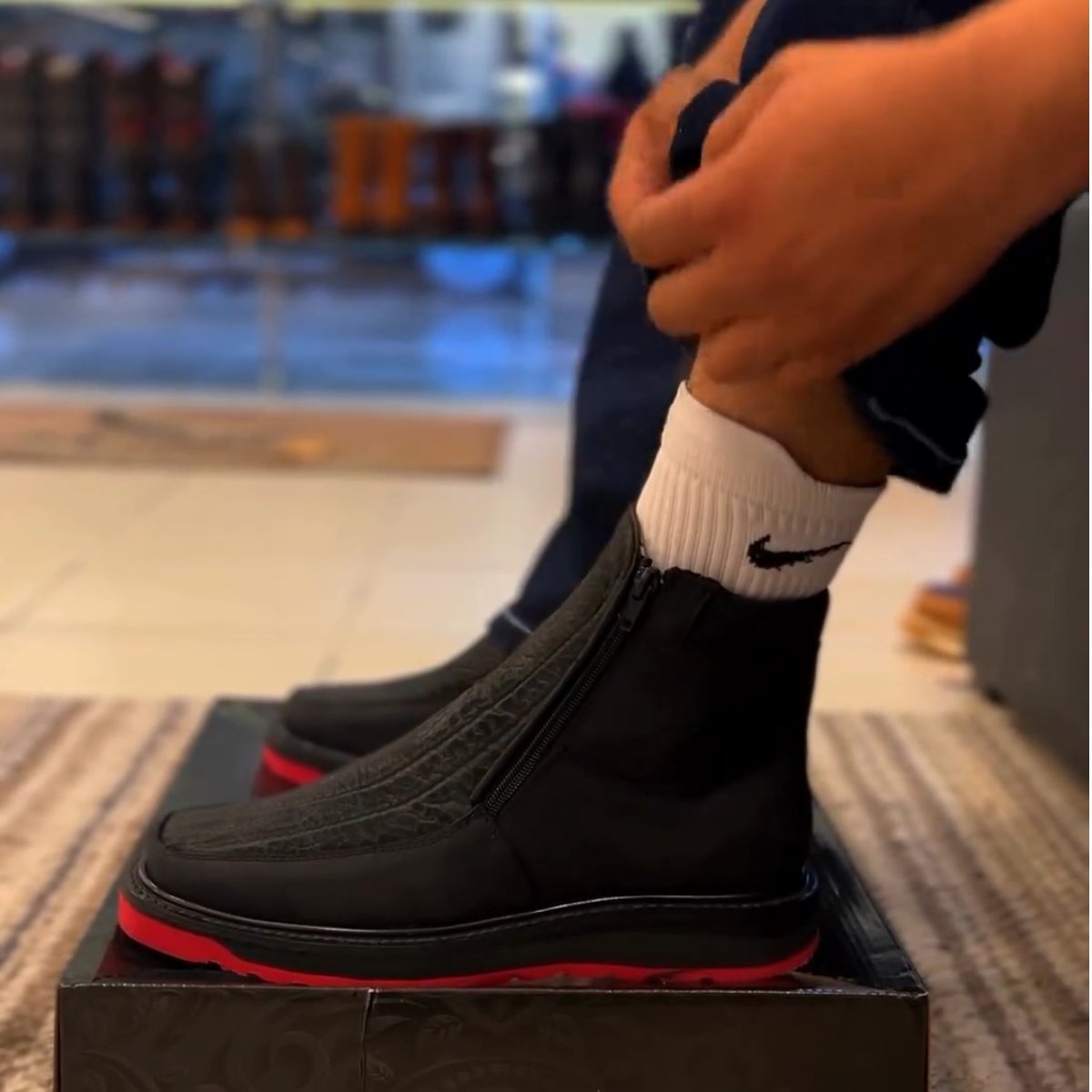 Bull Red Zipper Men's Boots